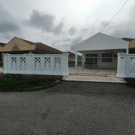 Seaview Promenade Homestay Dungun Exterior foto